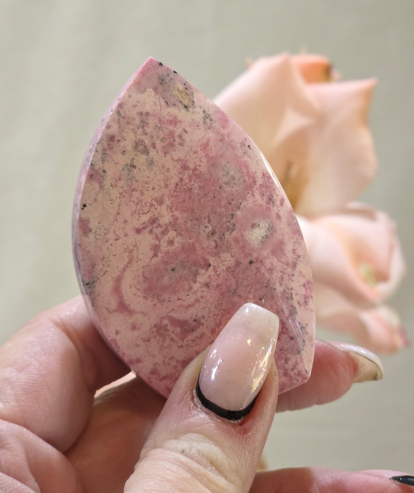 Peruvain Rhodonite Flame