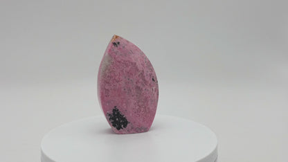 Peruvain Rhodonite Flame